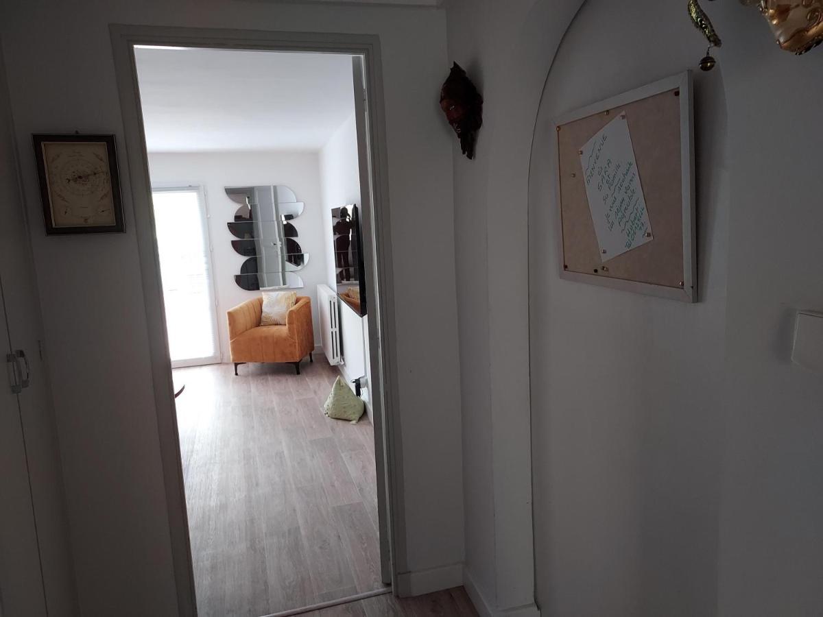 Rez-De-Chaussee Privatif Spacieux 3* D'Une Villa Centre Ville Hyeres Exterior photo
